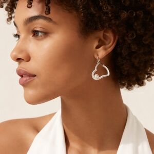 White cultured pearl Hoop Heart earrings in Sterling Silver 🆕